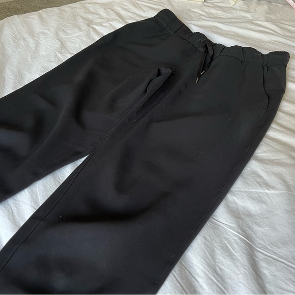 lululemon On The Fly Jogger - Picture 6 of 11